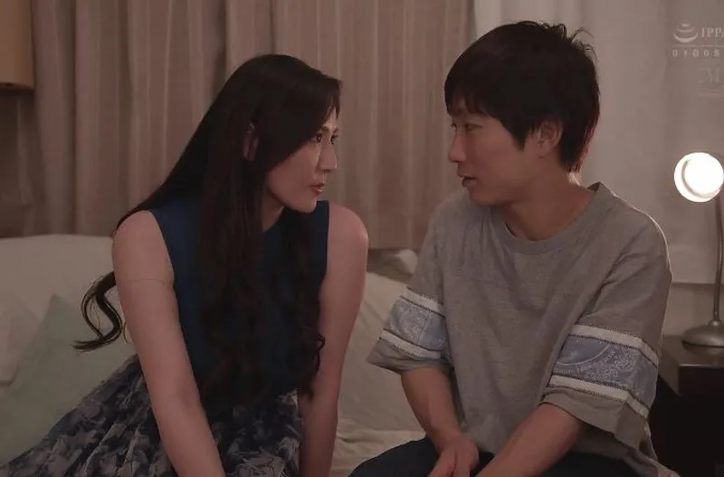 ông xã lạnh nhạt, vợ yêu uống rượu rồi vụng trộm với cậu sinh viên trẻ